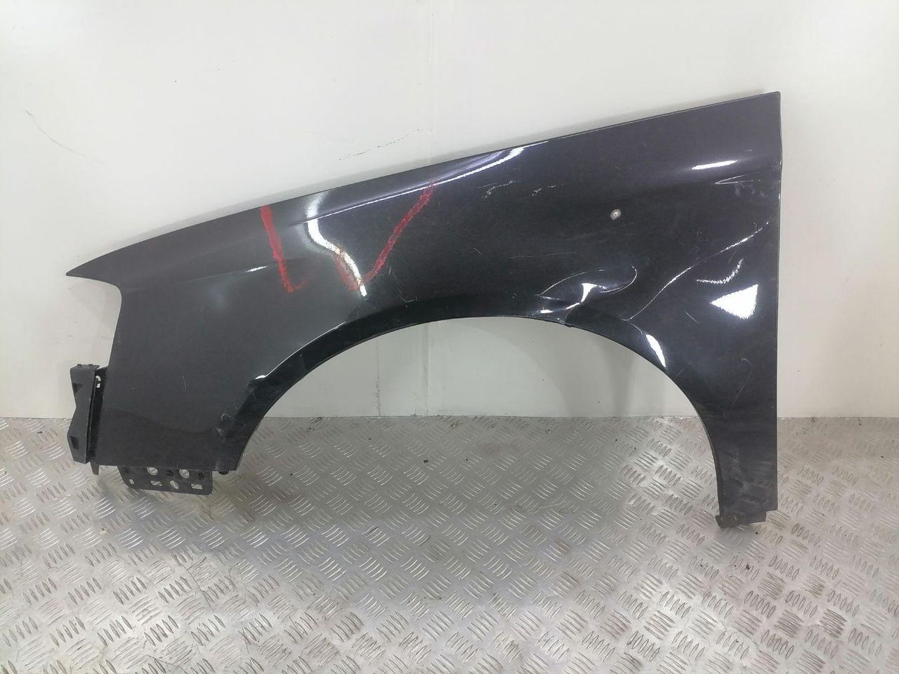 крыло переднее левое Volkswagen Passat B6 2009, 2.0 л., CDBA, дизель