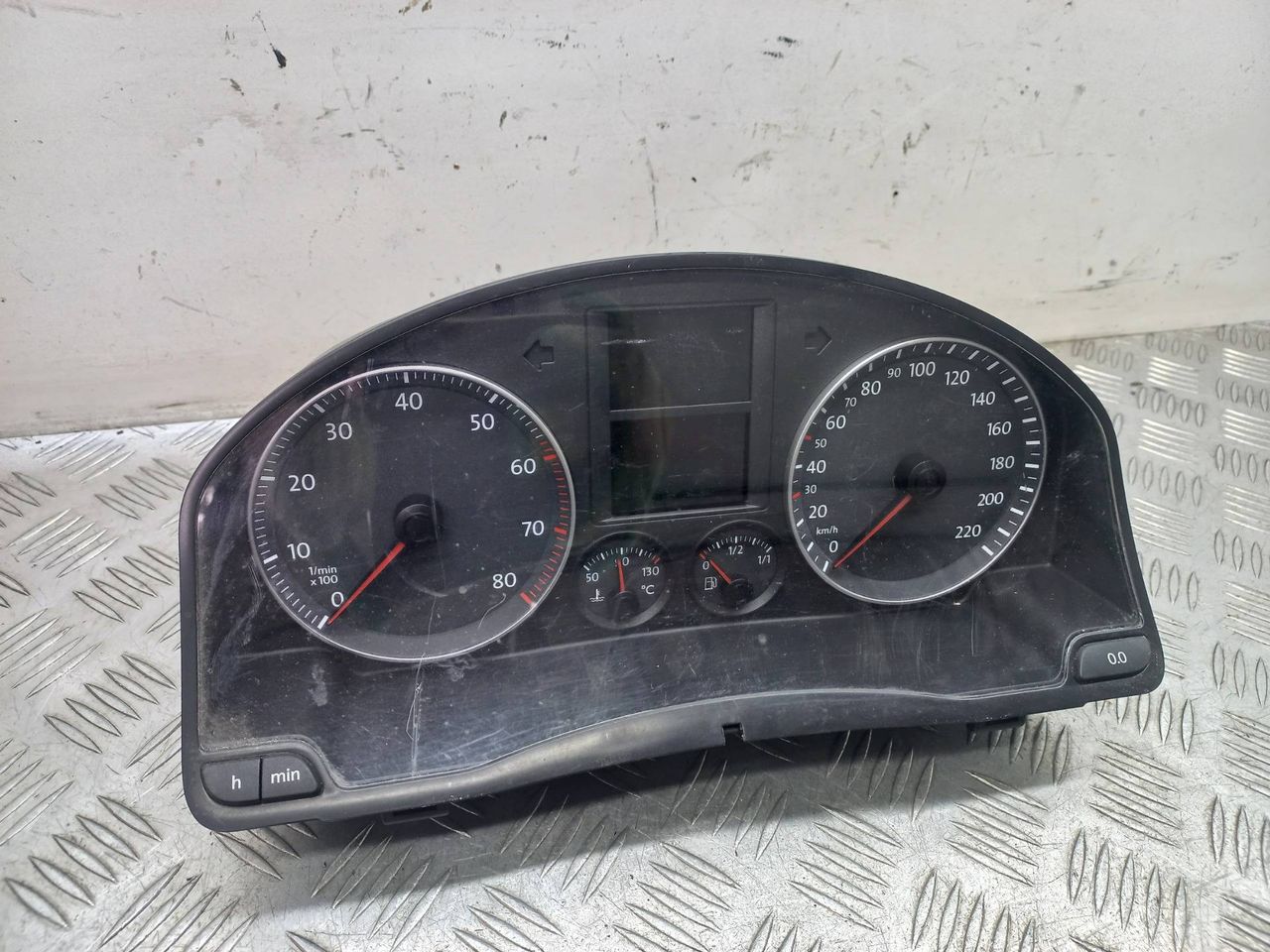 щиток приборов (приборная панель) Volkswagen Golf 5 поколение 2007, 1.4 л., BCA, бензин, МКПП, 1K0920861