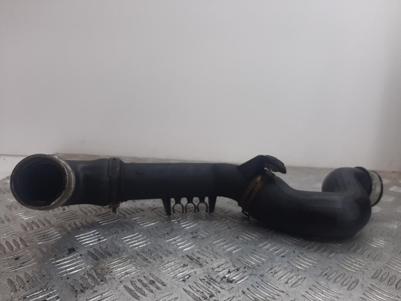 патрубок интеркулера Volkswagen Passat B6 2007, 2.0 л., BMP, дизель, робот, 360145770B