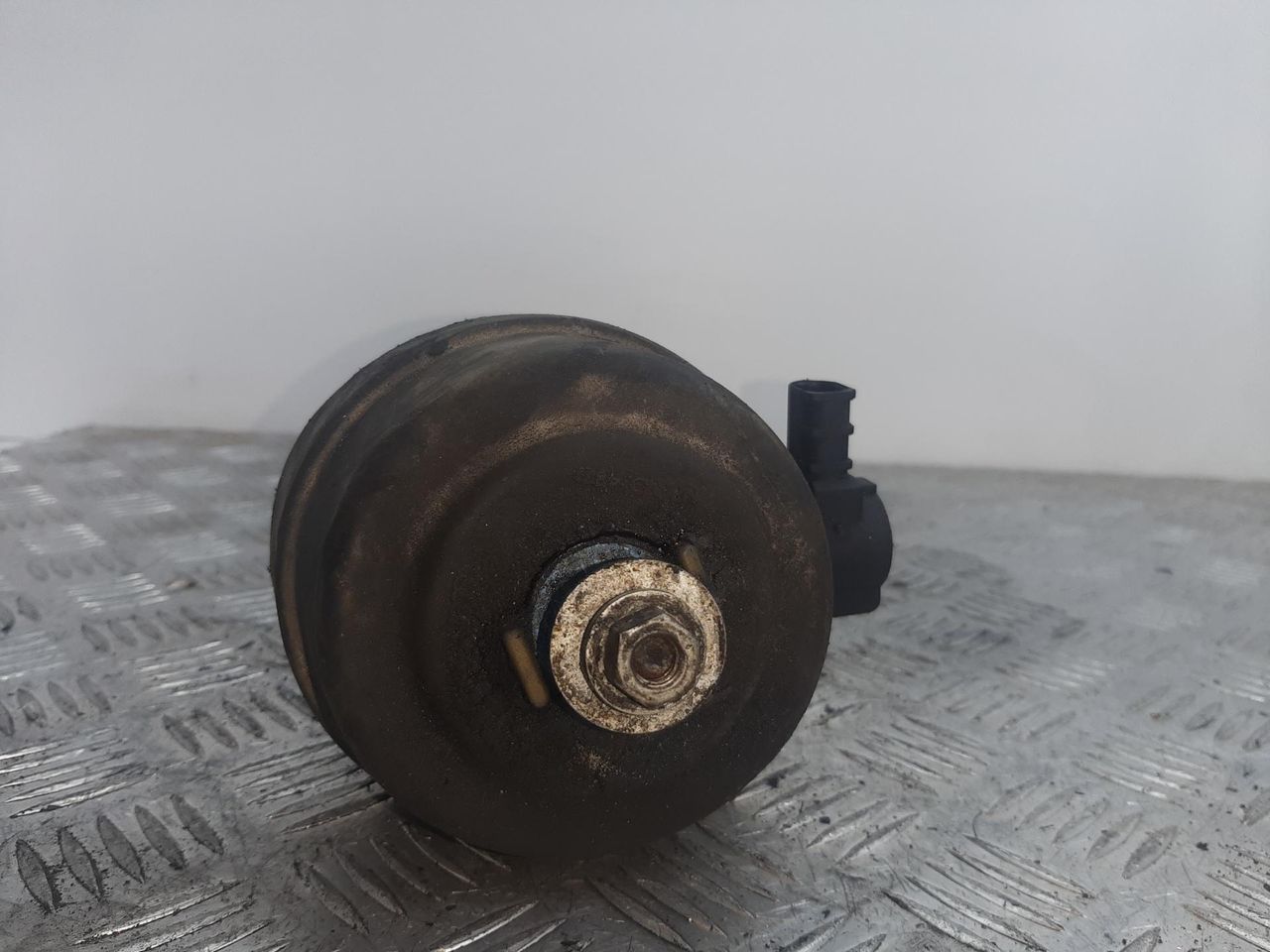 подушка крепления двигателя Audi A4 B7 2006, 2.5 л., BDG, дизель