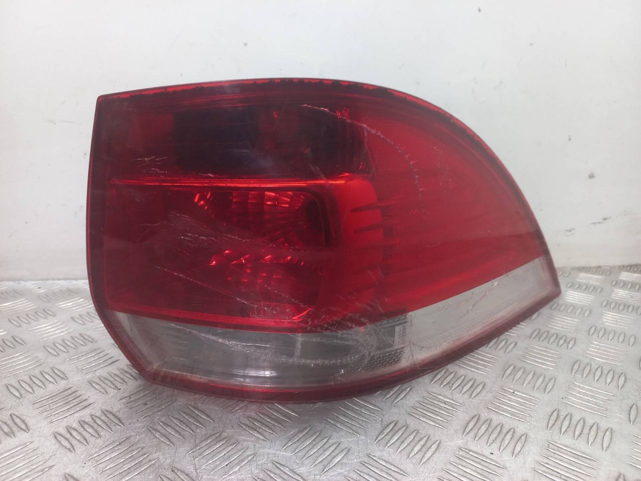 фонарь задний правый Volkswagen Golf 5 поколение 2008, 1.9 л., BLS, дизель, МКПП - фото №1