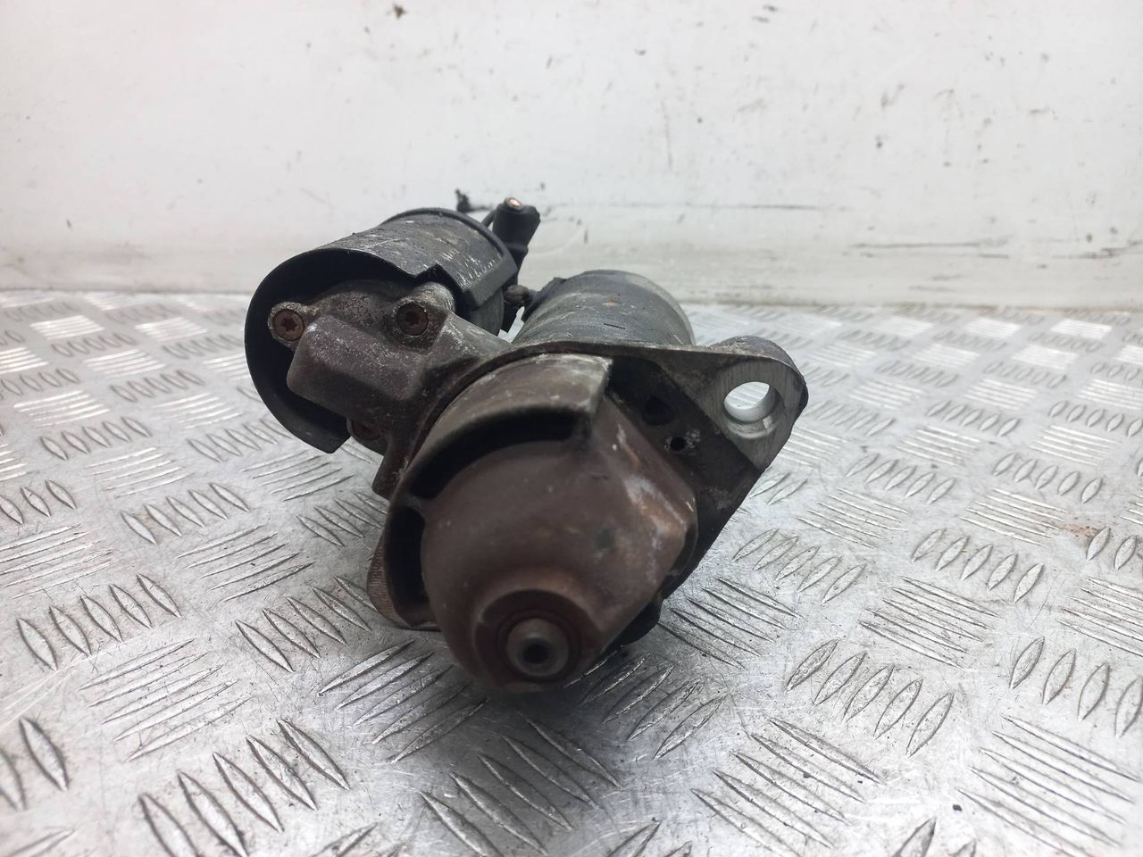 стартер Audi A4 B6 2004, 2.4 л., BDV, бензин, 0001108175