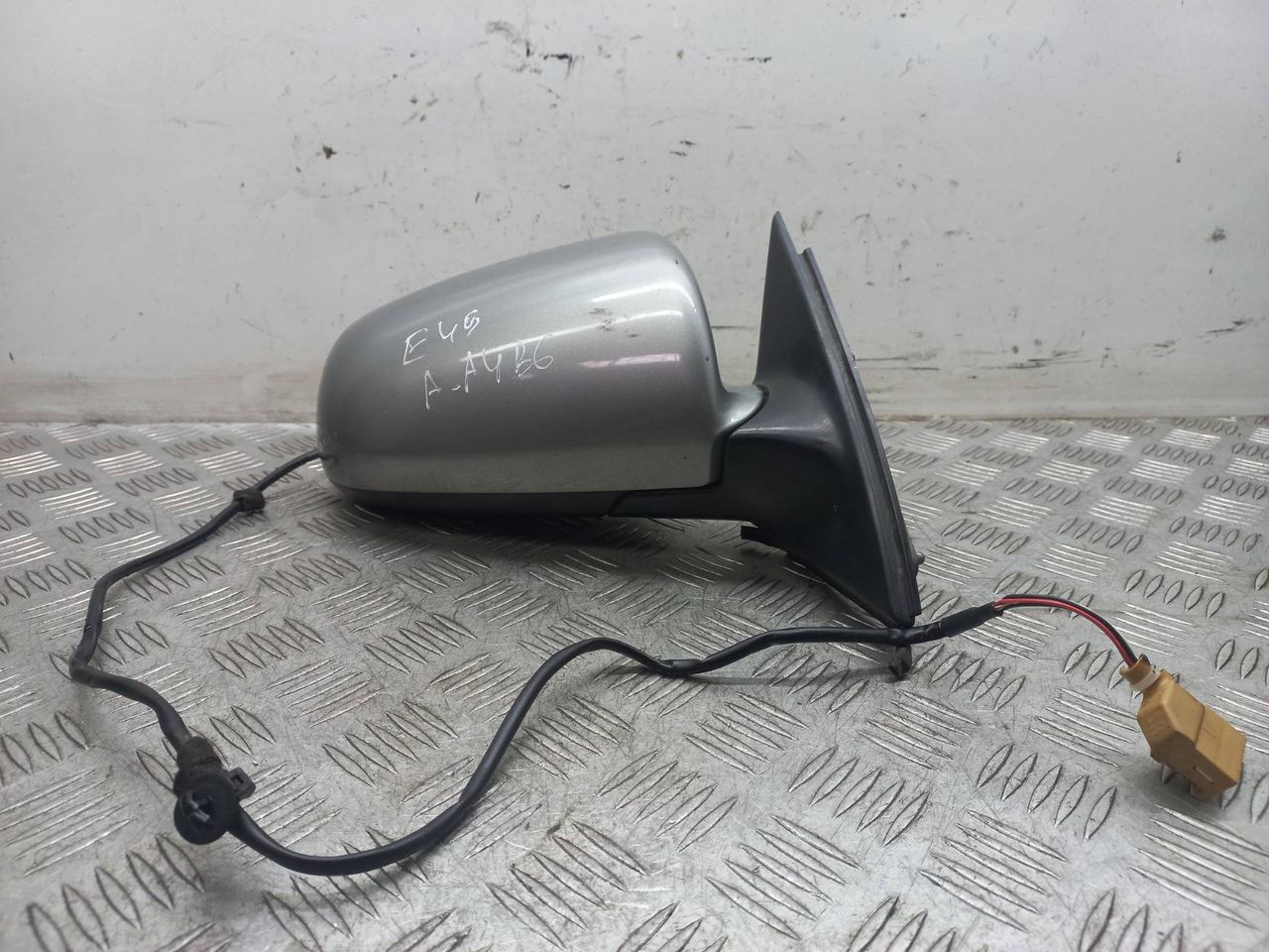 зеркало наружное правое Audi A4 B6 2004, 2.5 л., BDG, дизель, МКПП
