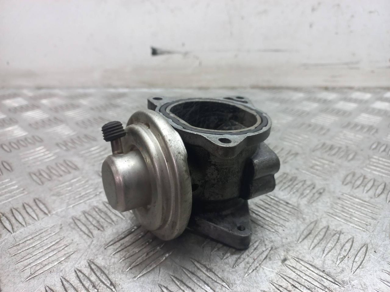 клапан EGR Skoda Octavia 2 поколение (A5) 2005, 1.9 л., BXE, дизель, 038129637D