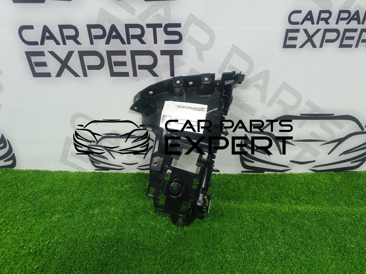 Крепление бампера заднего Land Rover Defender 2 поколение 2022, LR129801