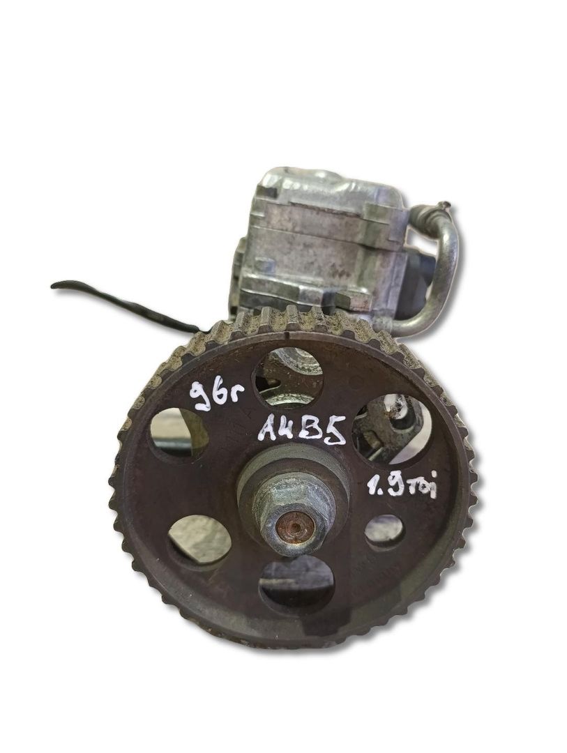ТНВД Audi A4 B5 1996, 1.9 л., TDi, дизель, 028130115A - фото №1