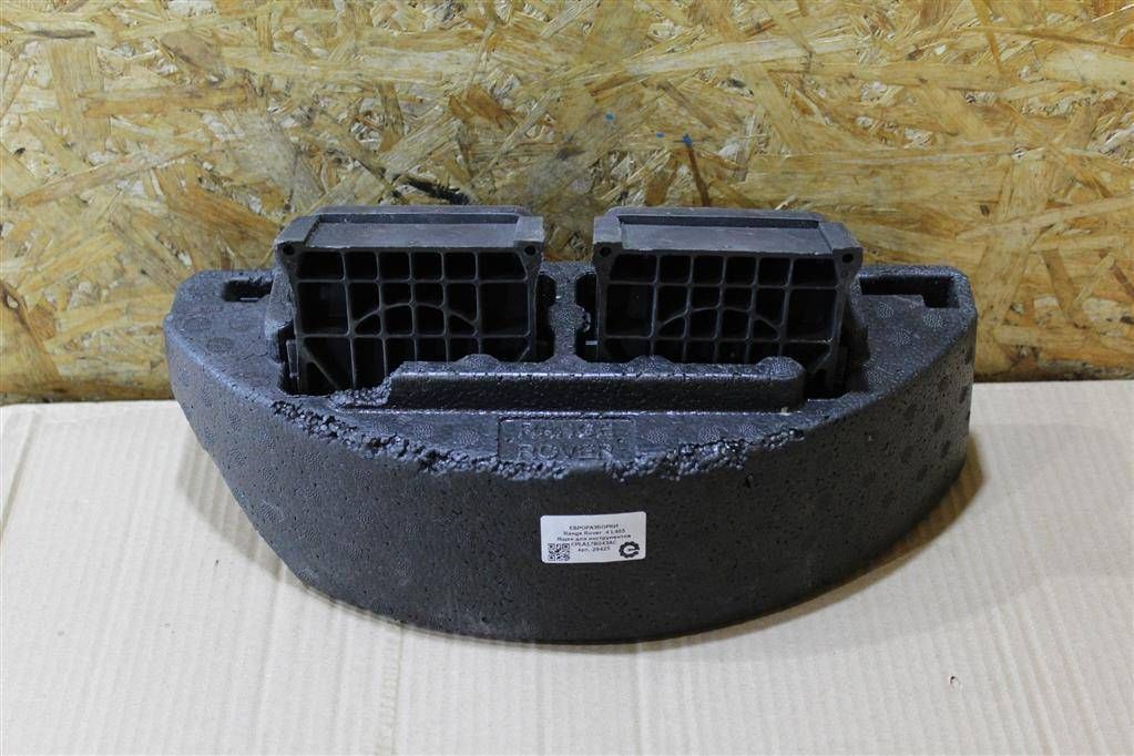 Противооткатный упор Land Rover Range Rover 4 поколение L405 2014, 4.4 л., дизель, АКПП, полный привод, правый руль, CPLA17B043AC, CPLA17B043AC, LR051814 - фото №1