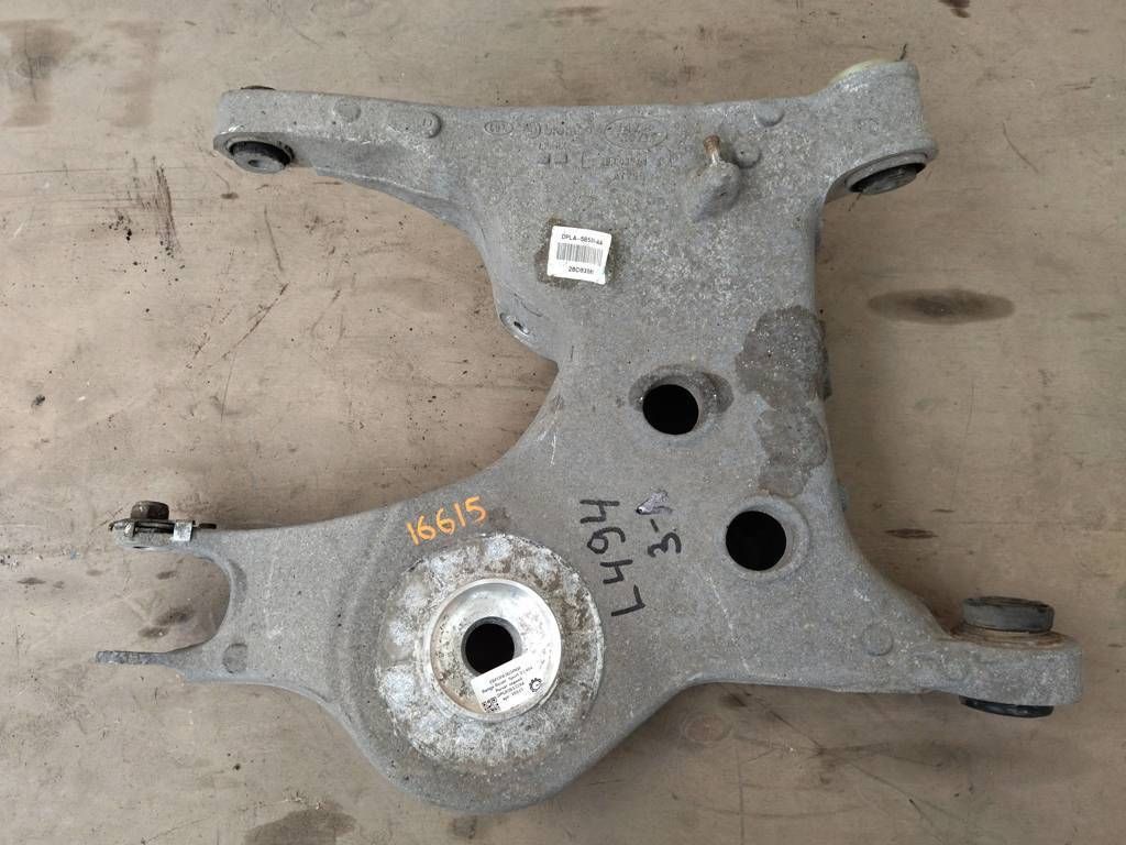 рычаг задний Land Rover Range Rover Sport 2 поколение L494 2014, 5.0 л., бензин, АКПП, передний привод, W781835SJ49, T4A46809, LR161093, DPLA5B531BA, LR072654, JPLA5B531BA, JPLA5B531BC, JPLA5B531BD, LR098773, LR139498, LR181154, DPLA5B531AA, LR045790 - фото №1