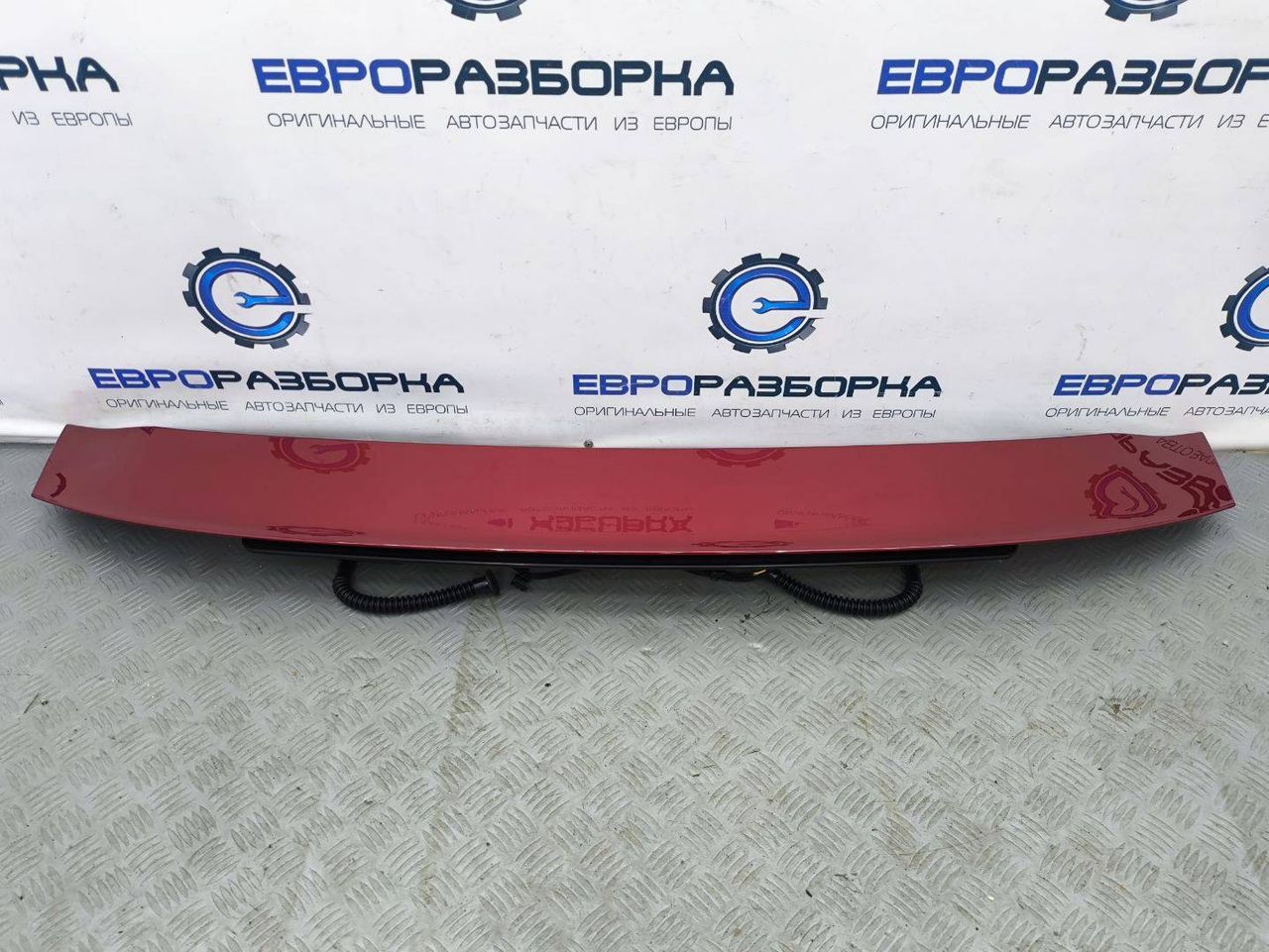 спойлер Bentley Continental GT 3 поколение 2023, 4.0 л., CVD, бензин, АКПП, 63 / o31 красный, купе, полный привод, правый руль, 3SD827931F, 3SD827934B
