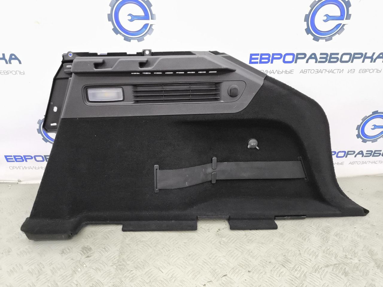 обшивка багажника Maserati Levante 1 поколение M161 2019, 3.0 л., M156D, бензин, АКПП, внедорожник 5 дв., 670098380