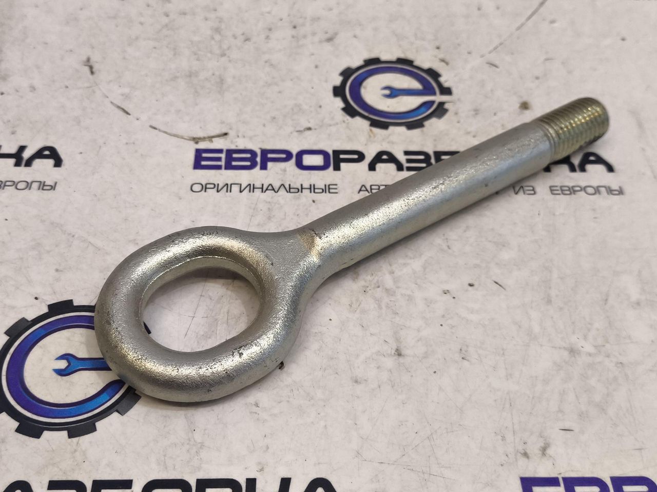 крюк буксировочный Maserati Levante 1 поколение M161 2019, 3.0 л., M156D, бензин, АКПП, внедорожник 5 дв. - фото №1
