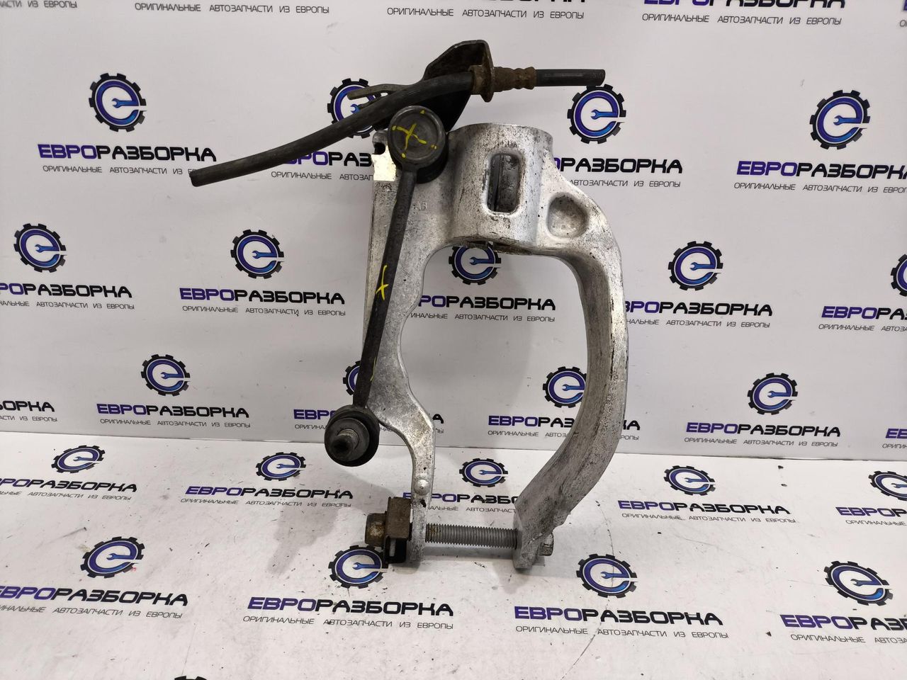 вилка амортизатора Land Rover Range Rover 4 поколение L405 2015, 4.4 л., дизель, АКПП, полный привод, правый руль, CPLA3462AA, CPLA3462AC, LR105282, LR038818 - фото №1