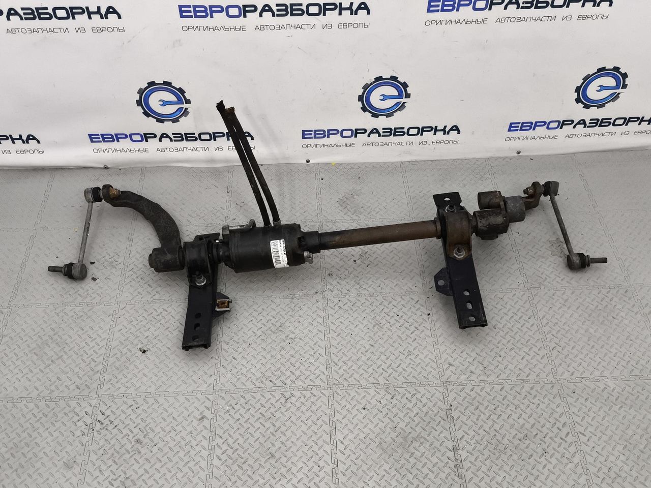 стабилизатор подвески передний Land Rover Range Rover Sport 2 поколение L494 2017, 3.0 л., дизель, АКПП, передний привод, правый руль, LR068266, LR092956, DPLA5E485AF, DPLA5E485AD, LR068266
