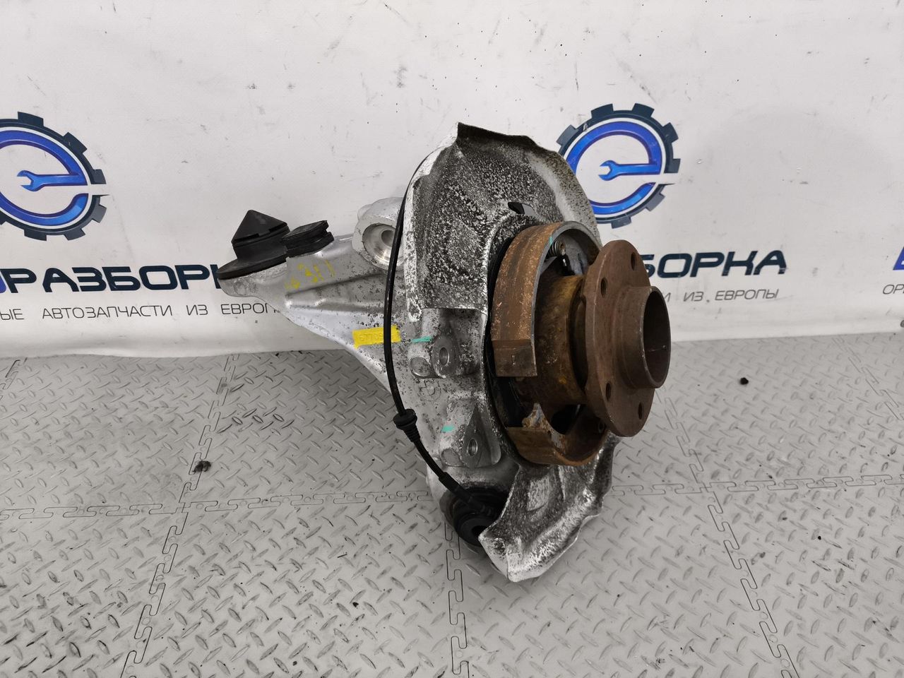 кулак задний правый BMW X5 E70 [рестайлинг] E70 2012, 3.0 л., D, дизель, АКПП, передний привод, 33326879102, 33326770982, 6879102, 6770982, 6770984