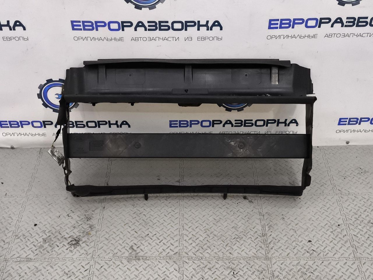 воздуховод (дефлектор) радиатора Land Rover Range Rover Sport 1 поколение [рестайлинг] L320 2013, 3.0 л., 306DT, дизель, АКПП, полный привод, правый руль, AH22019A01AC, LR055300, AH22019A01AD, LR024162