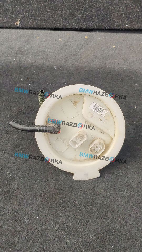 колба в бак BMW 7 серия F01/F02 2012, 4.4 л., i, N63 B44 A, бензин, АКПП, седан, полный привод, 7188561