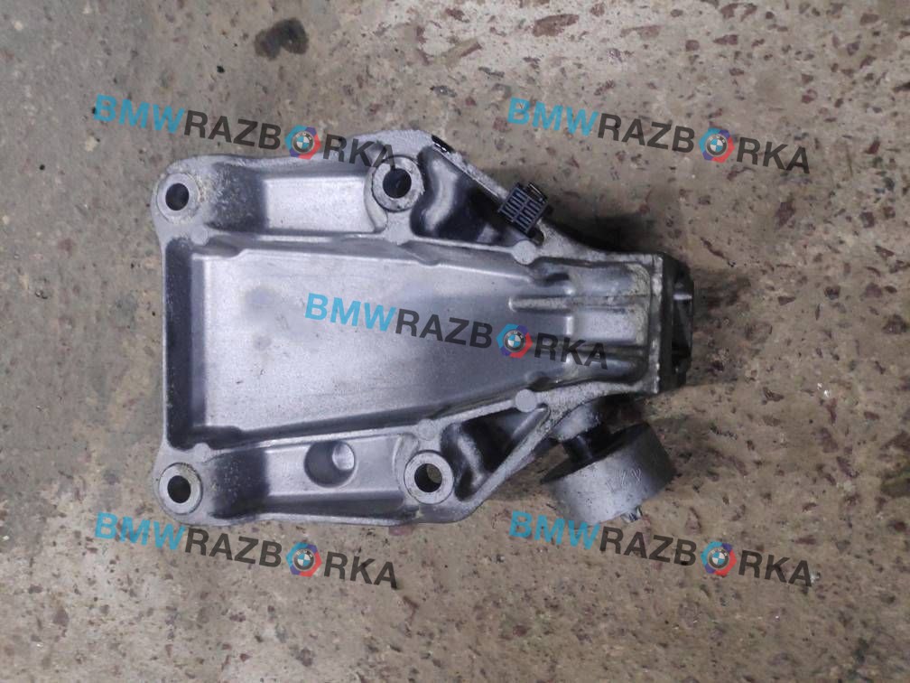 кронштейн двигателя BMW 5 серия F07/F10/F11 2010, 3.0 л., дизель, АКПП, 475, универсал