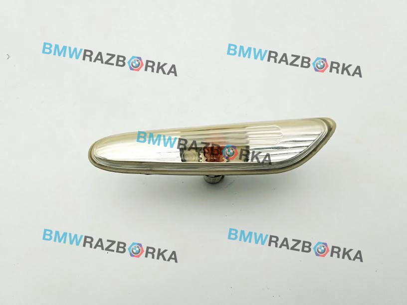 повторитель поворота на крыле правый BMW 5 серия E60/E61 2006, 2.0 л., дизель, седан, 63137165742