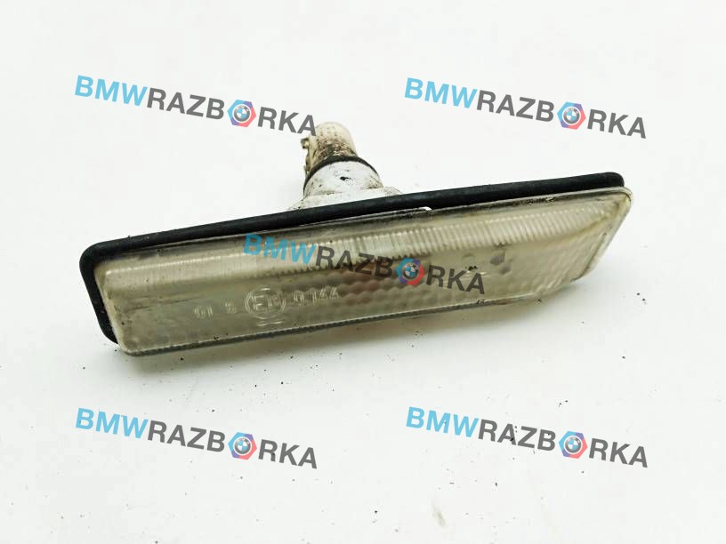 повторитель поворота на крыле правый BMW X5 E53 2001, 3.0 л., M57 D30 (306D1), дизель, внедорожник 5 дв.