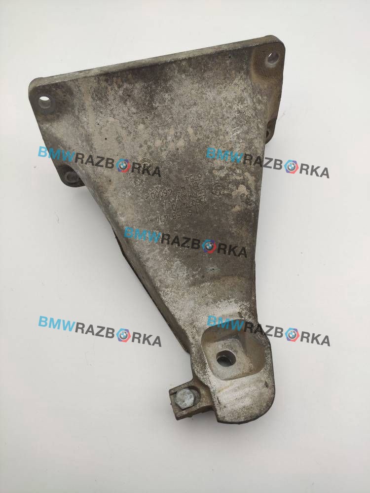 кронштейн двигателя BMW 7 серия E65/E66/E67 2003, 3.0 л., M54 B30 (306S3), бензин, седан, 6758474