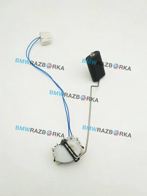 датчик уровня топлива BMW 5 серия F07/F10/F11 2011, 3.0 л., бензин, седан, 7246010