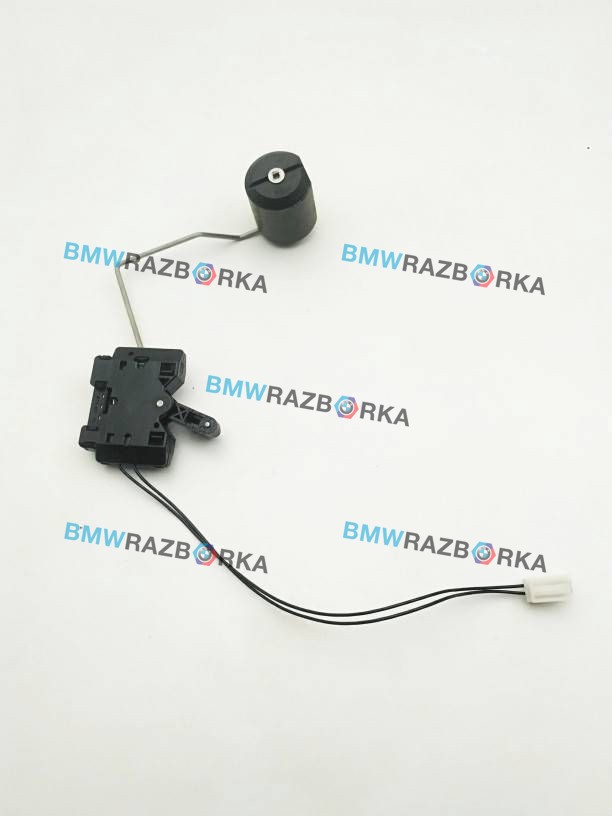 датчик уровня топлива BMW 5 серия F07/F10/F11 2010, 3.0 л., N57 D30 A, дизель, хетчбэк 5 дв., 582894121