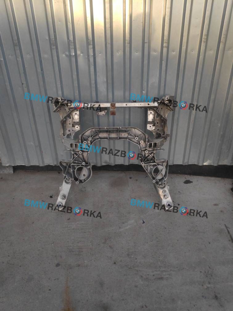 балка подвески передняя (подрамник) BMW 5 серия F07/F10/F11 2012, 4.4 л., N63 B44 A, бензин, седан, 6793017