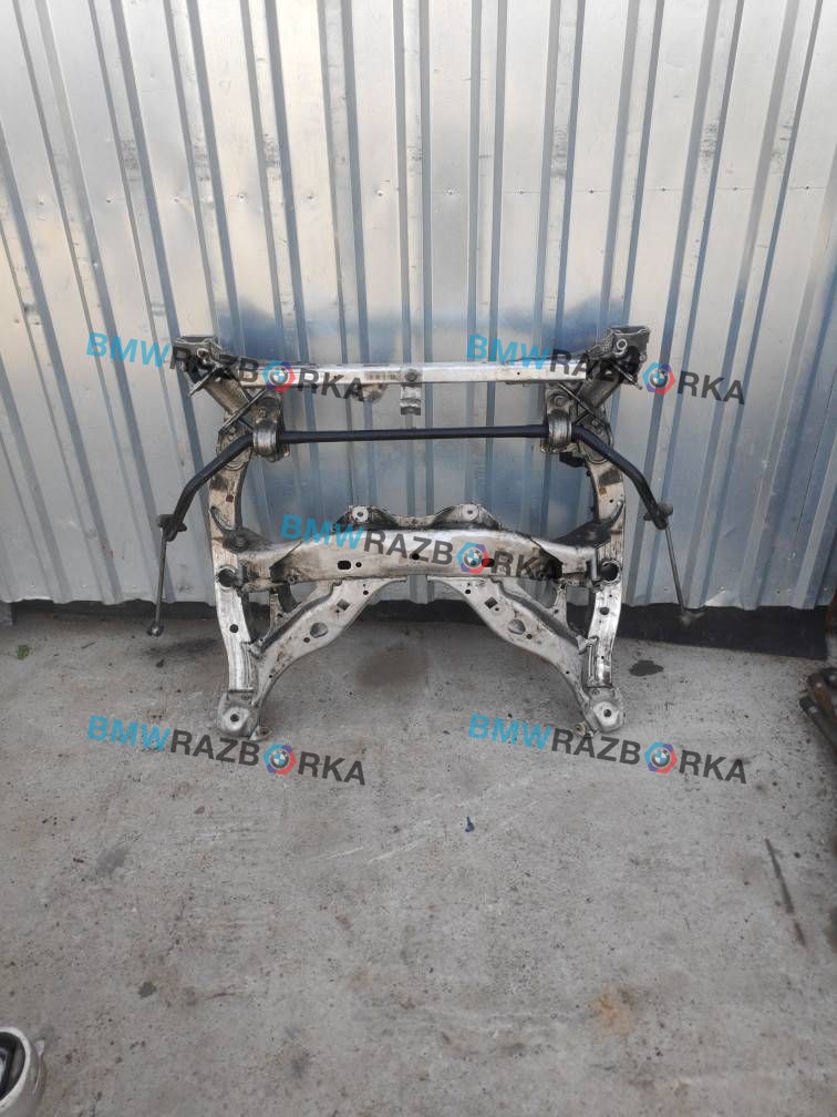 балка подвески передняя (подрамник) BMW 7 серия F01/F02 2011, 4.4 л., N63 B44 A, бензин, седан, 6775761