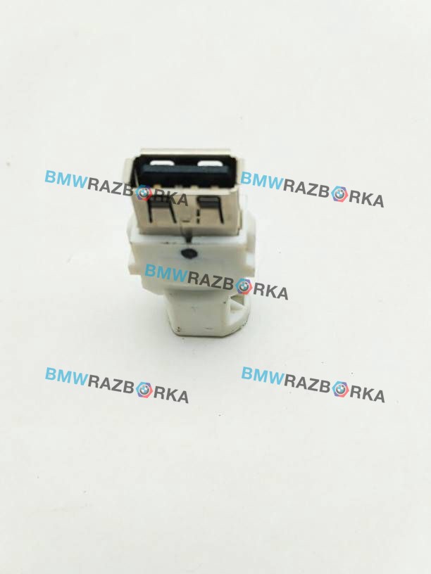 разъем AUX / USB BMW 5 серия G30/G31 2018, 2.0 л., B48 B20 A, бензин, АКПП, универсал, 84109390501