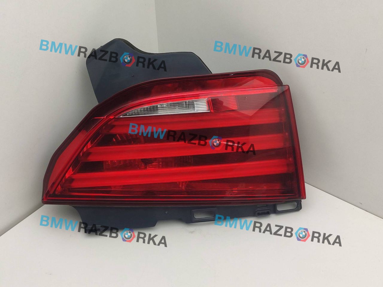 фонарь крышки багажника левый BMW 5 серия F07/F10/F11 2012, 3.0 л., бензин, АКПП, хетчбэк 5 дв., 63217199637