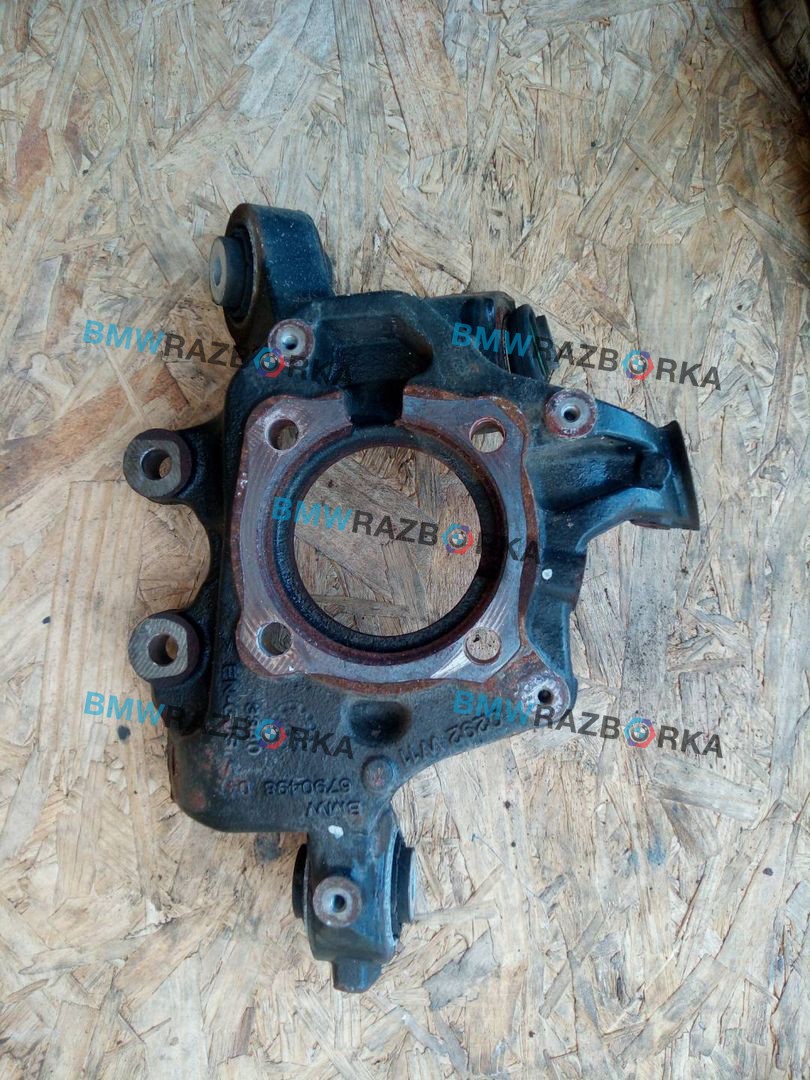 кулак задний правый BMW X3 F25 2013, 2.0 л., N20 B20 A, бензин, АКПП, внедорожник 5 дв., 6790498