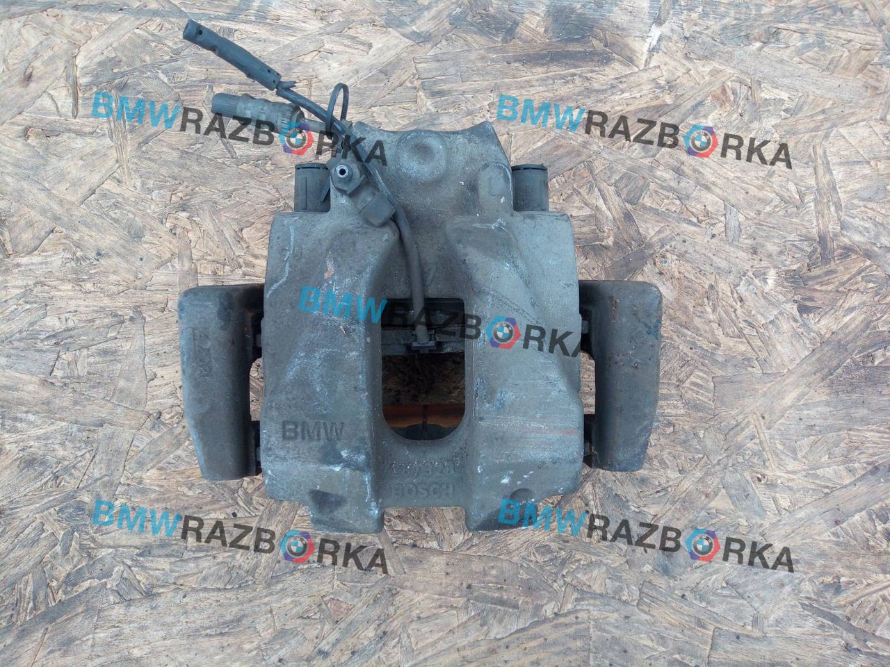 суппорт передний левый BMW X3 F25 2013, 2.0 л., N20 B20 A, бензин, АКПП, внедорожник 5 дв.