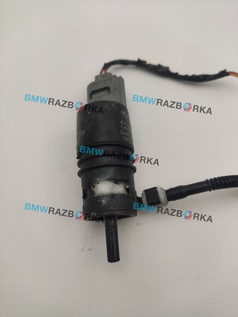 насос (моторчик) омывателя стекла BMW X3 F25 2014, 2.0 л., N20 B20 A, бензин, АКПП, внедорожник 5 дв., 6934160