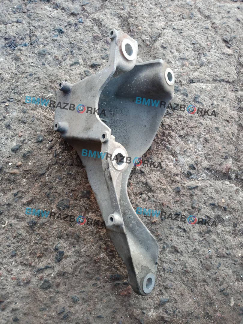 кронштейн двигателя BMW 5 серия F07/F10/F11 2011, 3.0 л., бензин, АКПП, седан, 6781258