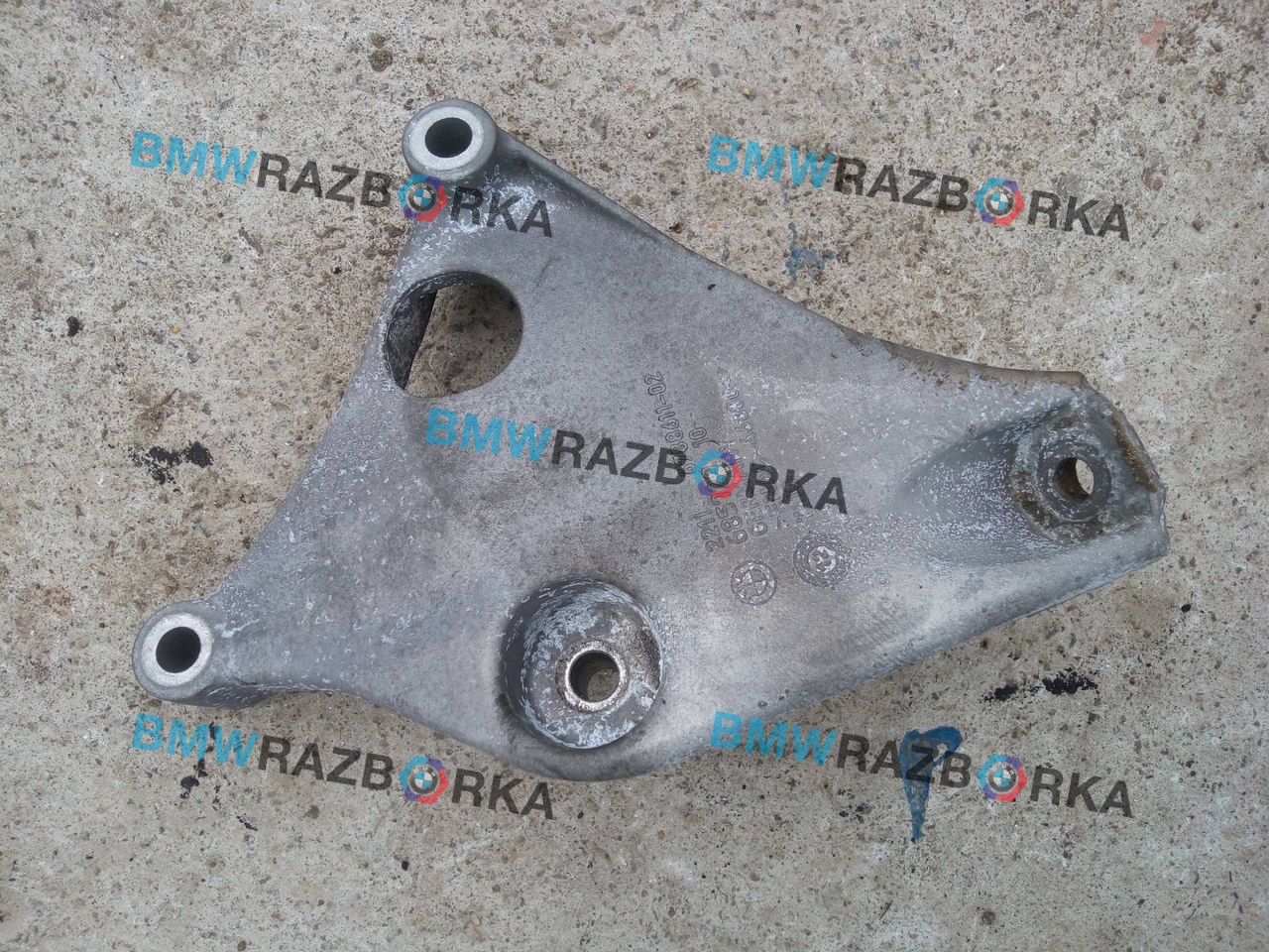 кронштейн двигателя BMW 3 серия F30/F31/F34 F30 2012, 2.0 л., дизель, АКПП, седан, правый руль, 6788611