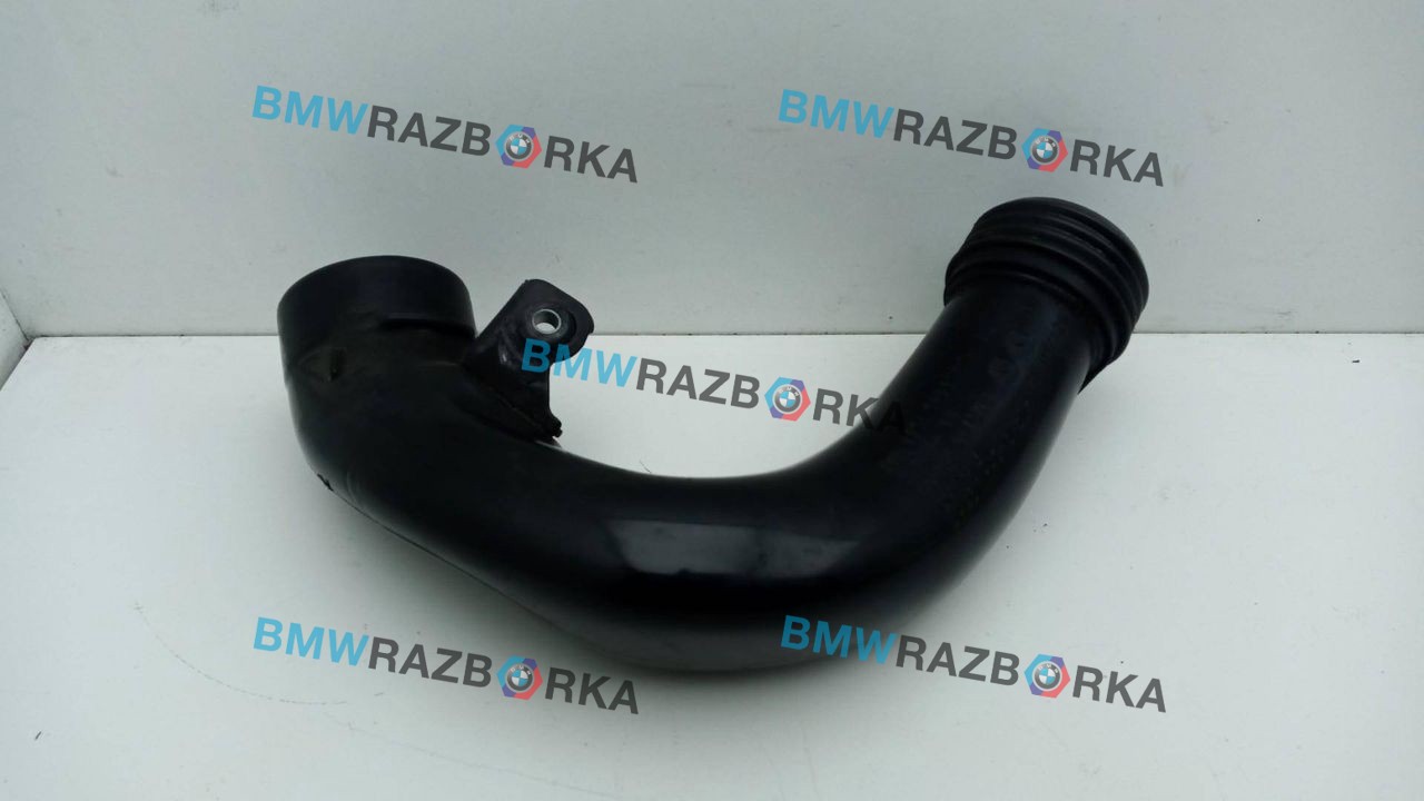 патрубок турбины BMW 5 серия F07/F10/F11 [рестайлинг] 2013, 3.0 л., i, бензин, АКПП, седан, 13717583727