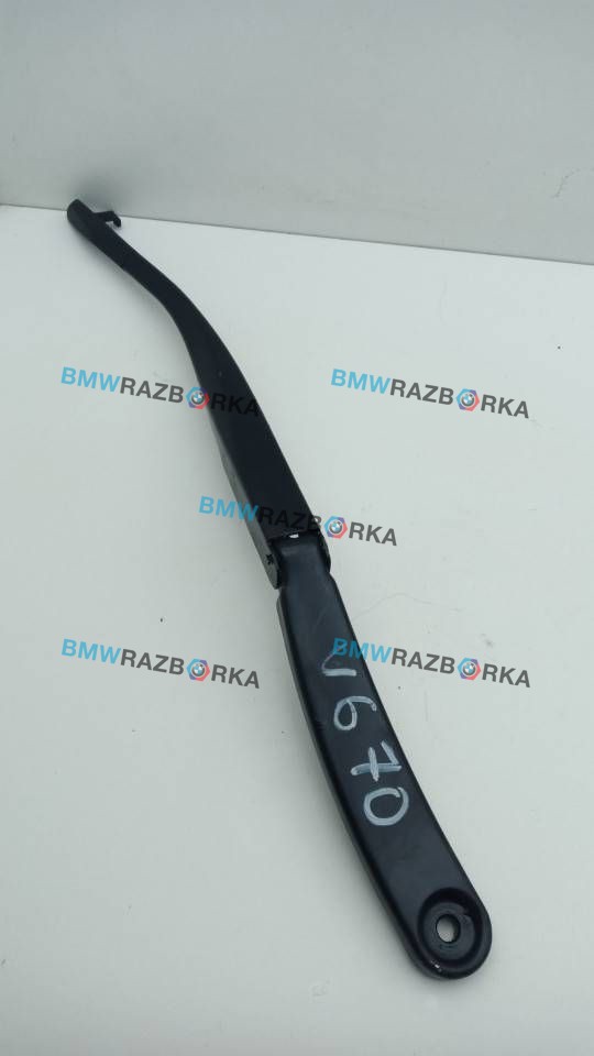 щеткодержатель (поводок стеклоочистителя, дворник) BMW 5 серия F07/F10/F11 2010, 4.4 л., i, N63 B44 A, бензин, АКПП, белый, хетчбэк 5 дв., задний привод, 61617207290