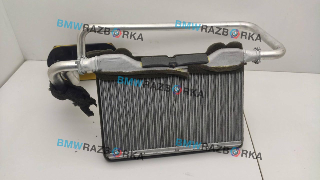 радиатор отопителя (печки) BMW 5 серия F07/F10/F11 2010, 4.4 л., i, N63 B44 A, бензин, АКПП, белый, хетчбэк 5 дв., задний привод