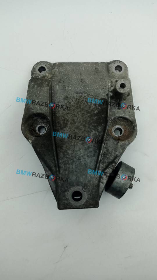 кронштейн двигателя BMW 7 серия F01/F02 2010, 3.0 л., N57 D30 B, дизель, АКПП, седан, 22116777623