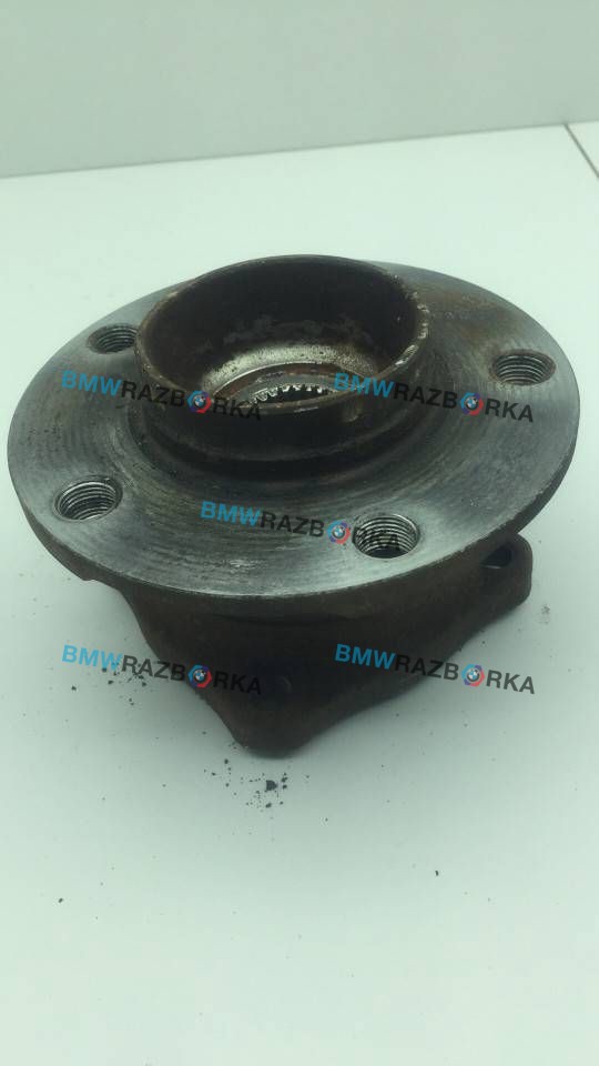 ступица задняя BMW 5 серия F07/F10/F11 F10 2011, 3.0 л., i, N52N B30 A, бензин, АКПП, седан, задний привод