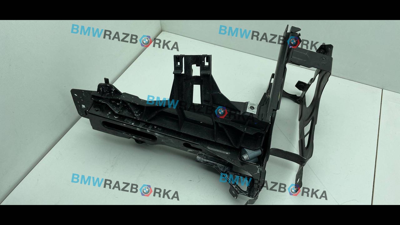 крепление фары правой BMW 5 серия F07/F10/F11 2010, 4.4 л., i, N63 B44 A, бензин, АКПП, белый, хетчбэк 5 дв., задний привод, 7200778
