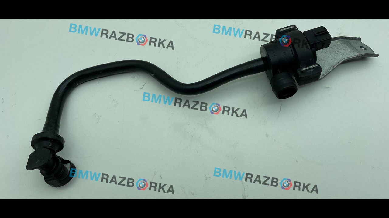 клапан вентиляции топливного бака BMW 5 серия F07/F10/F11 2010, 4.4 л., i, N63 B44 A, бензин, АКПП, белый, хетчбэк 5 дв., задний привод, 7576303