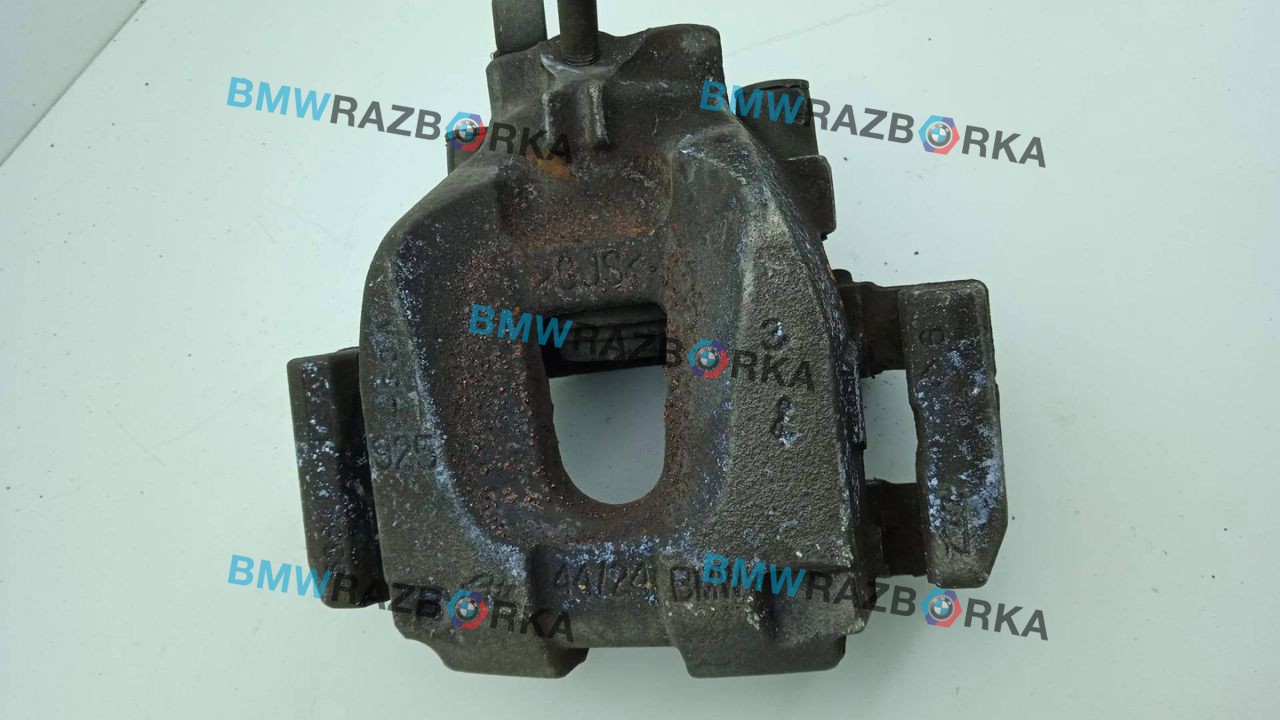 суппорт задний левый BMW 5 серия F07/F10/F11 2010, 3.0 л., i, N55 B30 A, бензин, АКПП, белый, хетчбэк 5 дв., задний привод