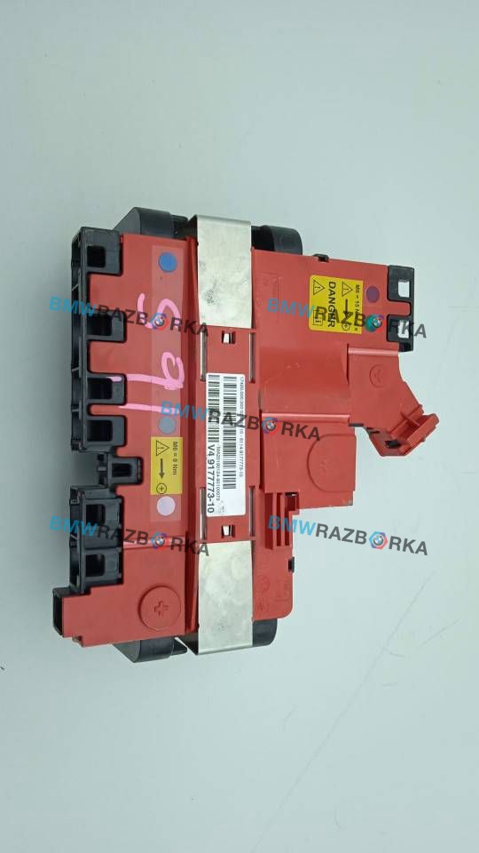 распределитель тока BMW 5 серия F07/F10/F11 2010, 3.0 л., i, N55 B30 A, бензин, АКПП, белый, хетчбэк 5 дв., задний привод, 9177773