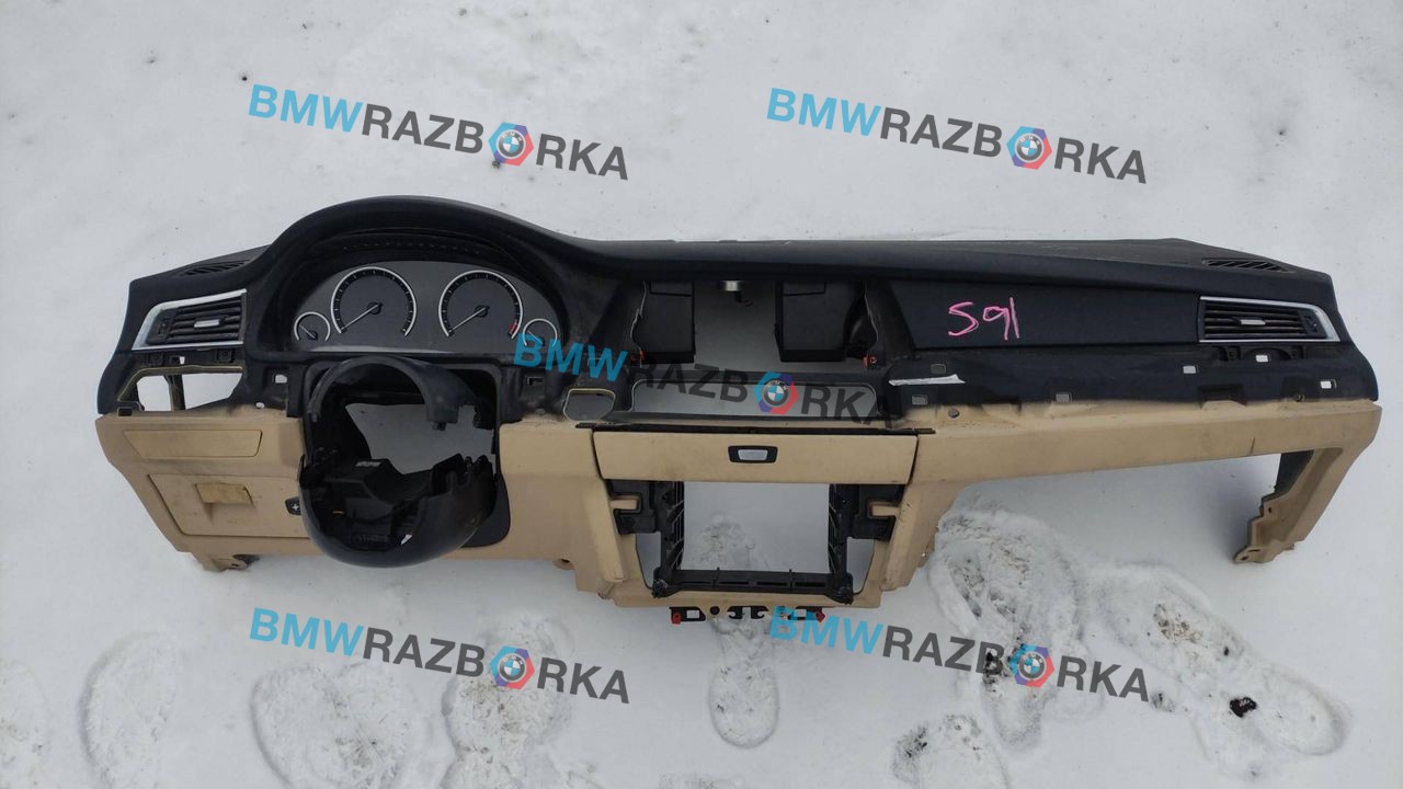 панель передняя салона (торпедо) BMW 5 серия F07/F10/F11 2010, 3.0 л., i, N55 B30 A, бензин, АКПП, белый, хетчбэк 5 дв., задний привод