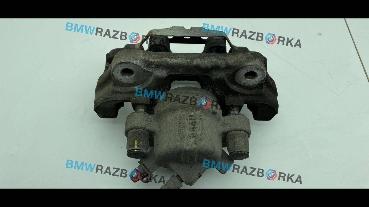 суппорт передний левый BMW 4 серия F32/F33 F36 2016, 2.0 л., D, B47 D20 A, дизель, АКПП, черный, хетчбэк 5 дв., полный привод, правый руль
