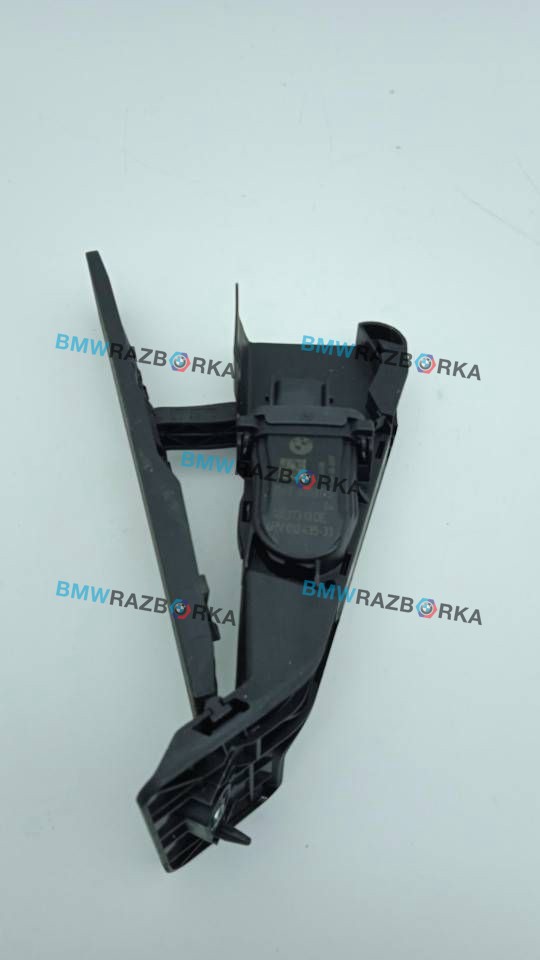 педаль BMW 1 серия F20/F21 [рестайлинг] 2017, 3.0 л., i, B58 B30 A, бензин, АКПП, хетчбэк 5 дв., задний привод, правый руль, 6853175