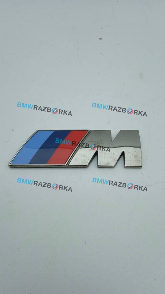 эмблема BMW 1 серия F20/F21 [рестайлинг] 2017, 3.0 л., i, B58 B30 A, бензин, АКПП, хетчбэк 5 дв., задний привод, правый руль