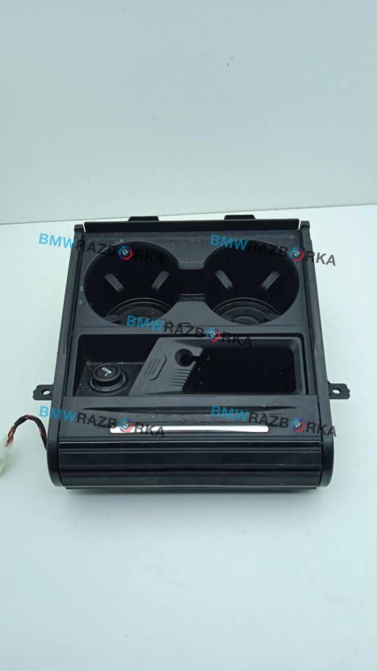 подстаканник BMW X6 F16 2016, 4.0 л., D, дизель, АКПП, внедорожник 5 дв., полный привод, правый руль