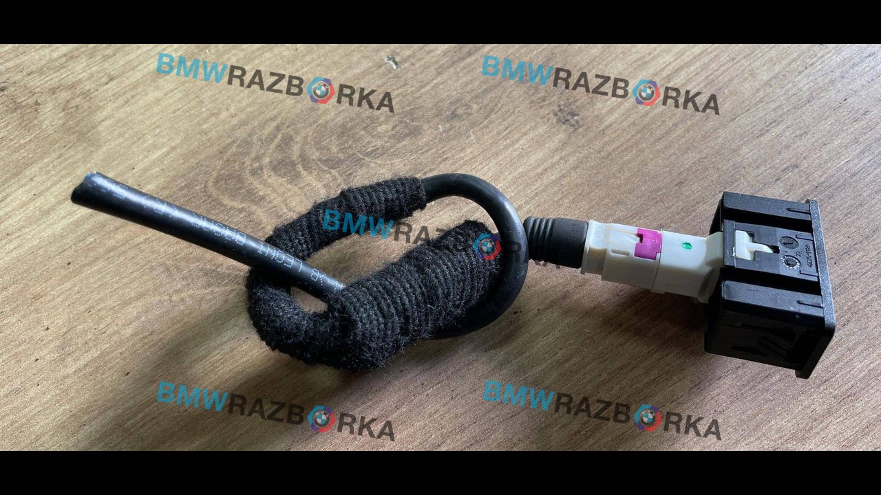 разъем AUX / USB BMW 3 серия F30/F31 [рестайлинг] F30 2017, 3.0 л., i, B58 B30 A, бензин, АКПП, седан, задний привод, правый руль, 9230248